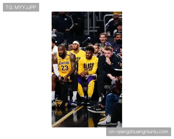 东契奇加盟湖人65场达2000分，成队史最快里程碑球员